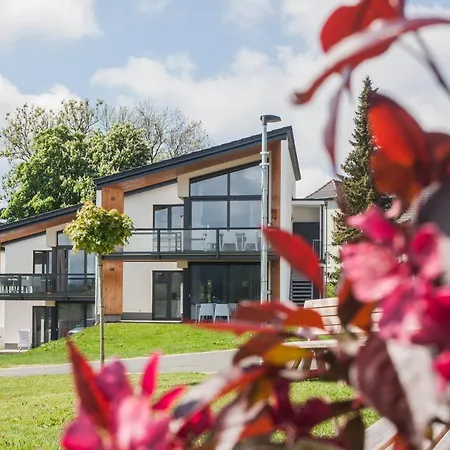 Villas Winterberg Mit Private Sauna Und Ski In Ski Out *
